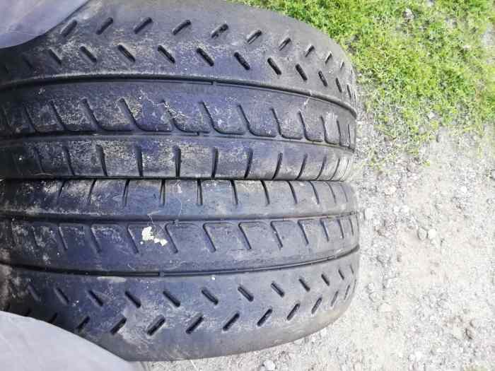 Vends pneus michelin R31 19/58/15 1