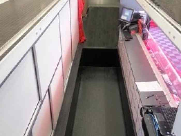 VENDS SUPERBE REMORQUE EVENEMENTIELLE POLYVALENTE 4