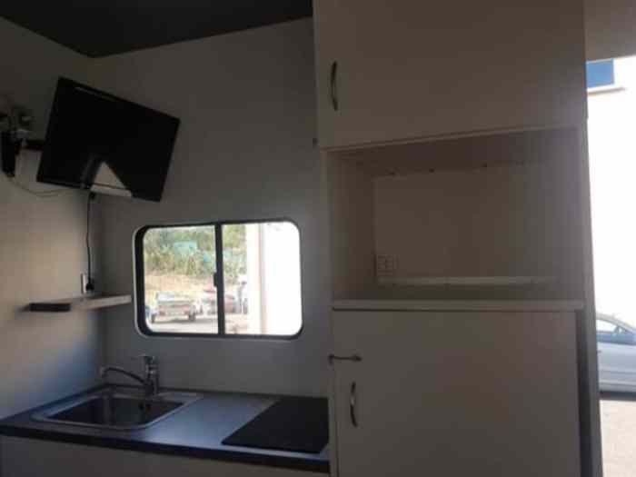 Camion atelier Midliner 180 VASP 3