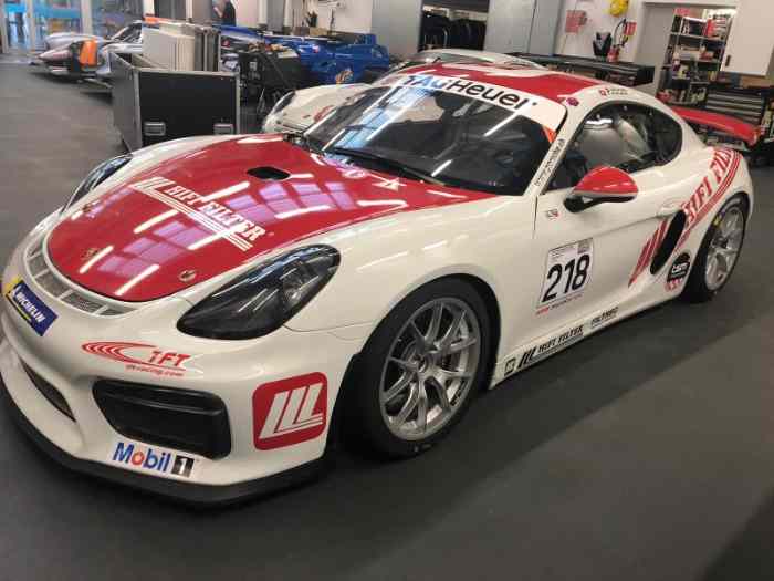 Porsche Cayman Clubsport MR GT4 1