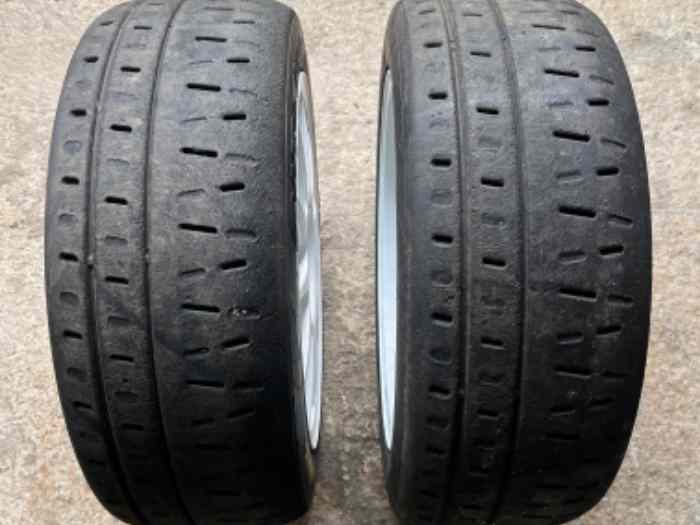 Vide garage Pneus Pirelli en 16 2