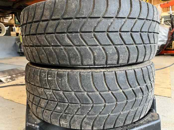 Vide garage Pneus Pirelli en 16 4