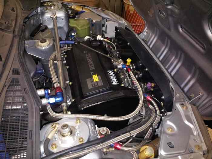 JE VENDS MA  DERNIERE VRAIE CLIO KIT CAR MONTEE NEUVE DANS NOS ATELIERS LA N°57 K 33 4