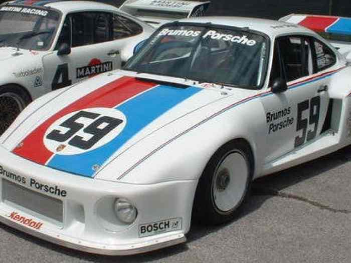 Porsche 911 Turbo VS 935 Stock Nose 4