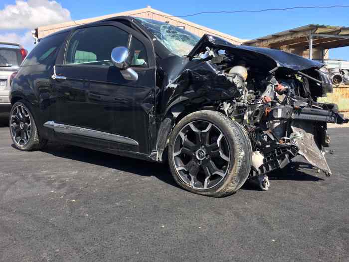 DS3 1.6 THP 150CV ACCIDENTE 2