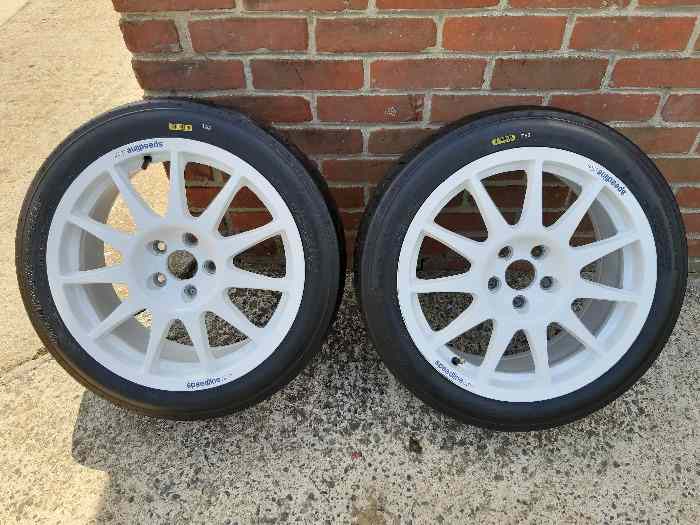 2 pneus neufs Hankook Z205 T52 en 180/625R17 1