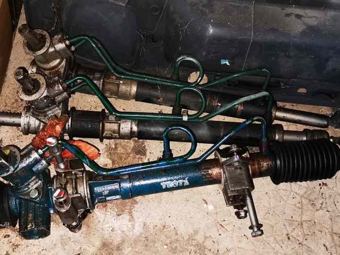 Crémaillère hydraulique clio Williams