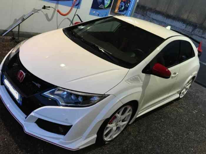 Honda Civic Type R FK2 White Edition 0