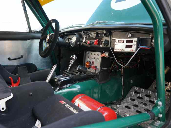 MGB GT VHC Full FIA. Replica Taga Florio/Sebring 2