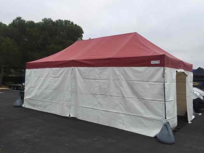 TENTE PLIANTE PRO 8X4m (France Barnum) 0
