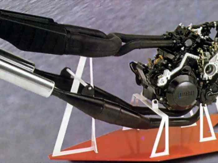 YAMAHA 500 RDLC Echappements d