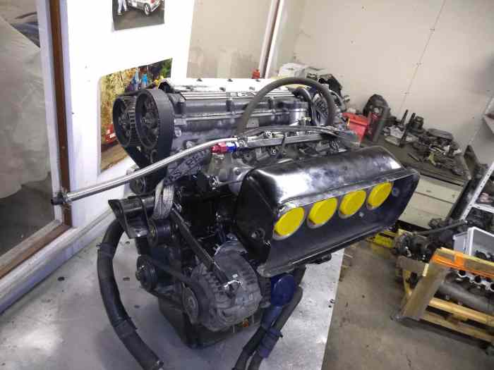 Moteur 306 maxi F2000 reprise possible 1