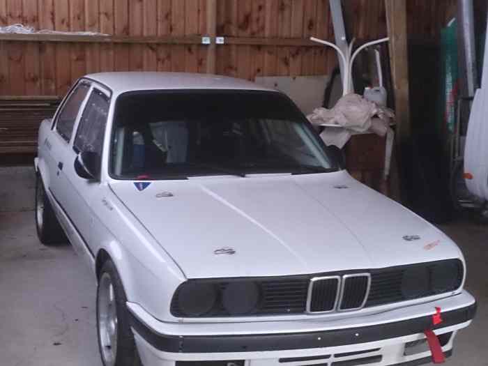 Caisse BMW   e30  serie 3    piste , circuit , course 0