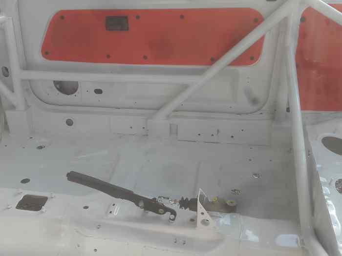 Caisse 106 xsi soudé arceaute 3