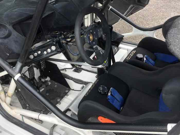 Inside Fiesta R5 FORD FIESTA R5 - pièces et voitures de course à vendre, de rallye et de ...