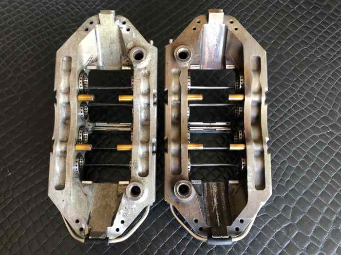 2 ÉTRIERS BREMBO 206 / 307 / FOCUS WRC 8 PISTONS MONOBLOC 3