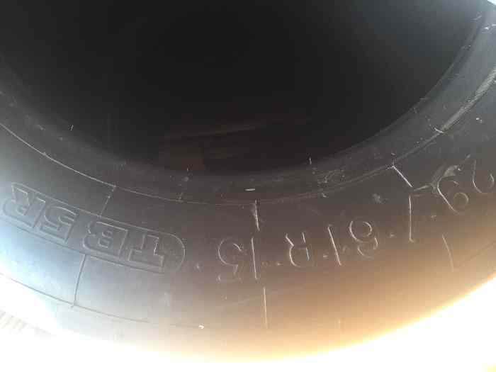 BRADE 12 PNEUS MICHELIN et PIRELLI  AV 18-60/15 et AR TB5R 29-61/15 3