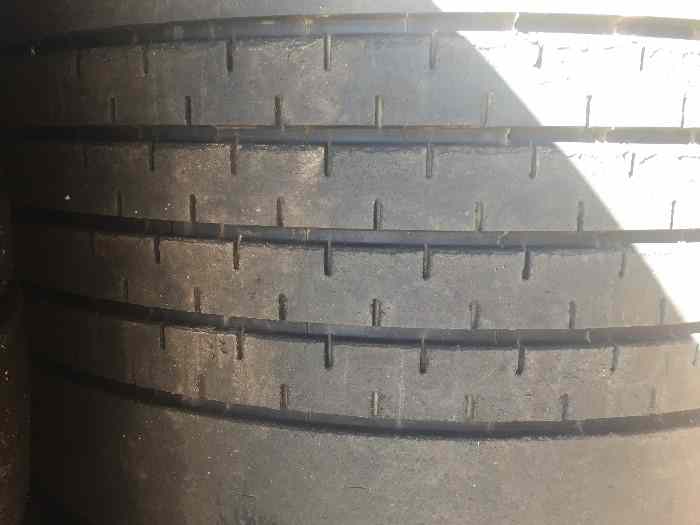 BRADE 12 PNEUS MICHELIN et PIRELLI  AV 18-60/15 et AR TB5R 29-61/15 0