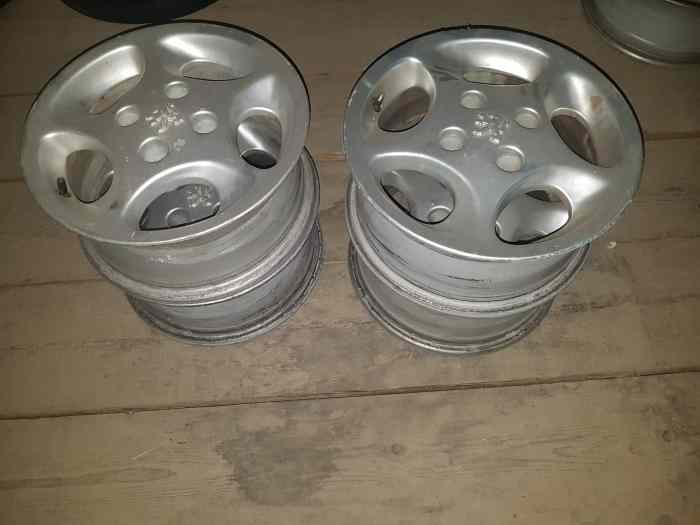 Jantes alu Peugeot 106 S16