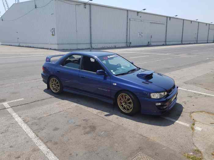 Subaru impreza gt 2000
