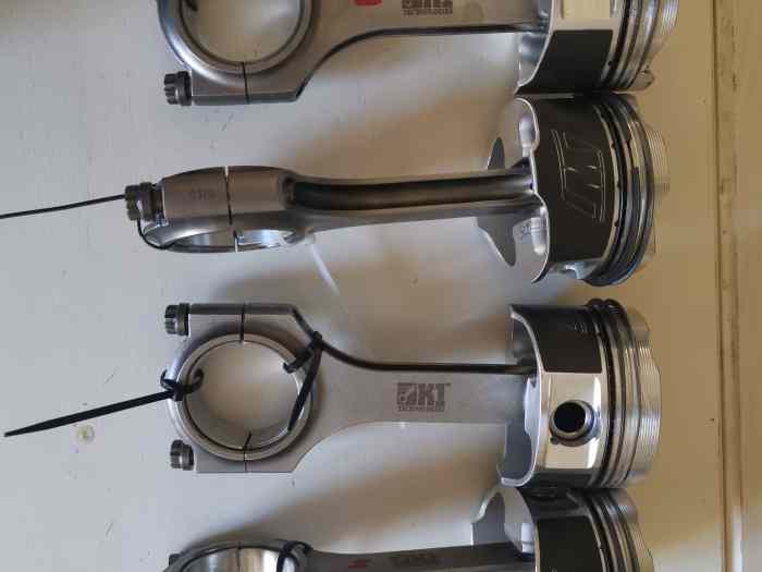 Pistons et bielles forgés tu5jp4