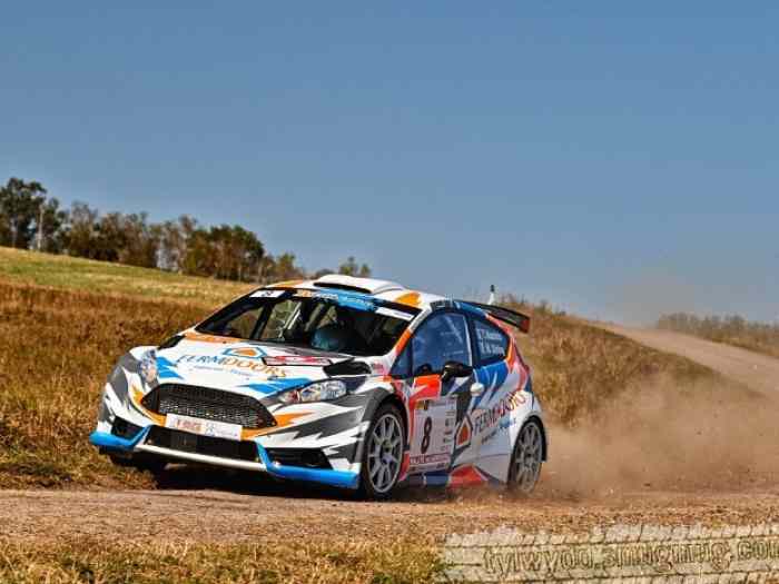 Loue Fiesta R5 evo2 – photo 2 sur 3
