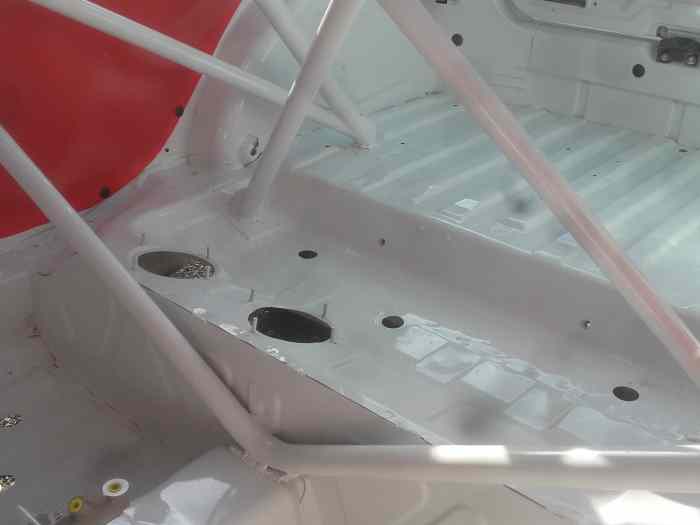 Caisse 106 xsi soudé arceaute 2