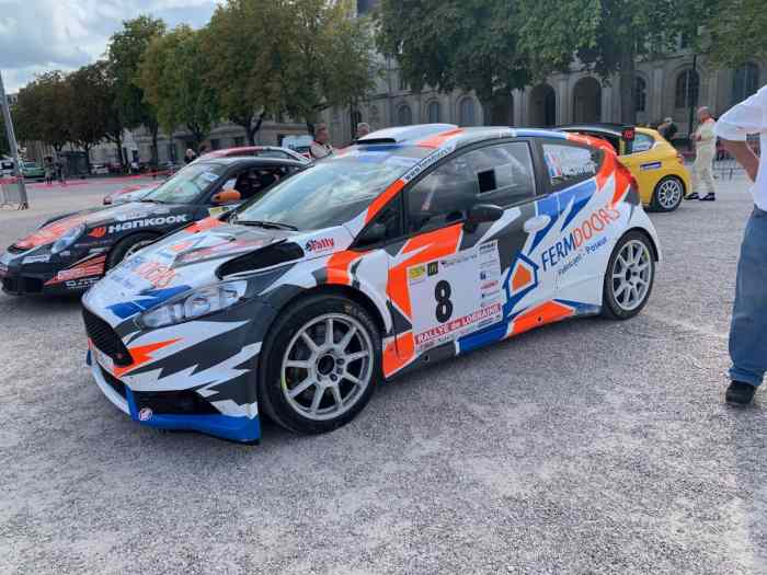 Loue Fiesta R5 evo2 – photo 1 sur 3
