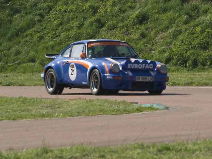 Porsche 911 groupe 4 avec passe^port VHRS 5
