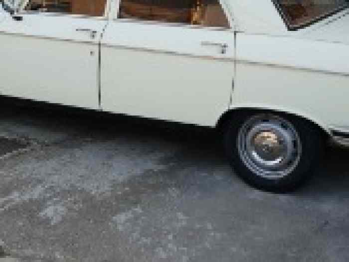 PEUGEOT 204 Essence 1
