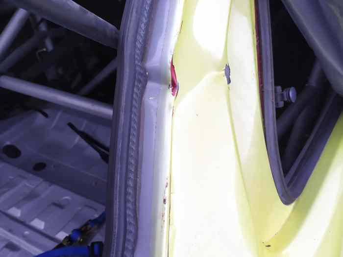 SAXO N2S ACCIDENTEE CARROSSERIE – photo 2 sur 4