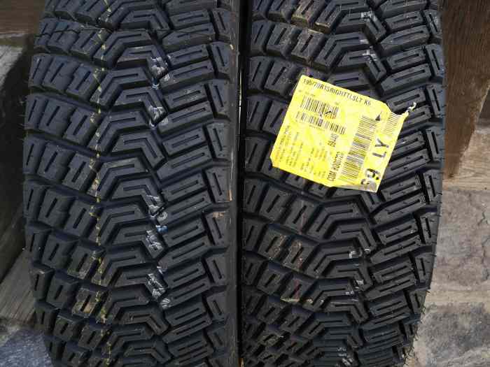 Lot de pneu terre Pirelli et Michelin