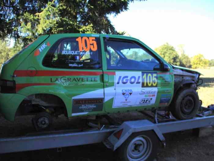 Saxo accidenté F2/13 0