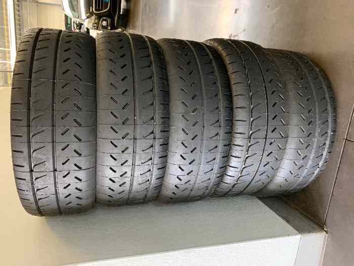 !! LOTS DE 5 Pneus Neuf michelin P01 19/60/16 !!