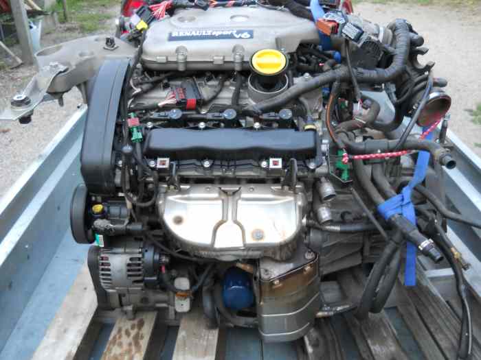 moteur renault clio v6 phase 2 1