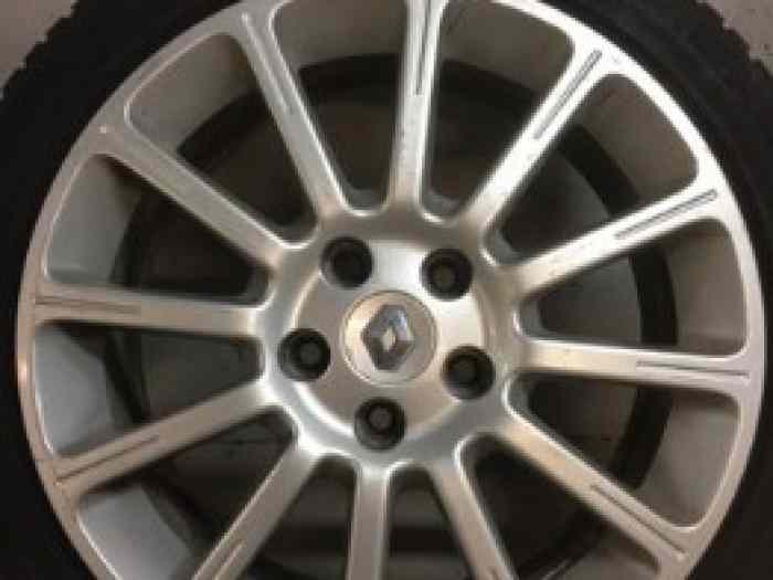 Jantes clio 3 RS / bebop + 4 pneus neuf / entraxe 5*108 1