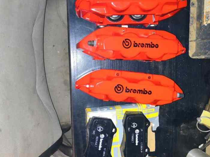 Etrier BREMBO megane RS neufs (x4) 0