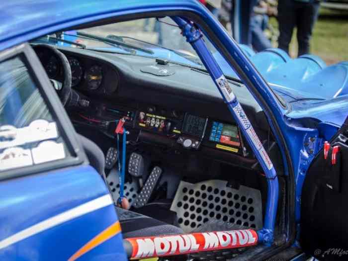 Porsche 911 groupe 4 avec passe^port VHRS 2