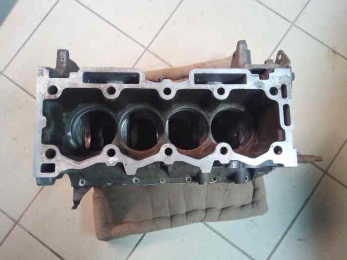 Bloc moteur aluminium 205 rallye 1