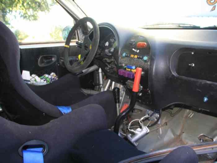 Saxo accidenté F2/13 2