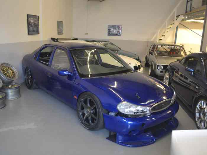 For sale or exchange This very rare Ford Mondeo BTCC ex. Garreth Howell.