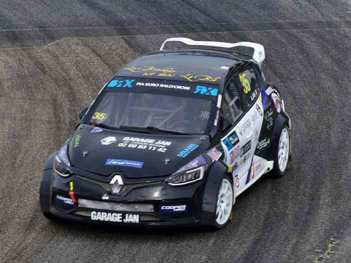 Clio 4 Super 1600 Rallycross 0