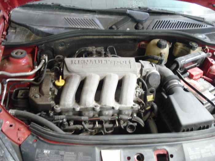 Moteur complet clio 2 RS 182 116 000 kms historique connu ditri/dephaseur ok