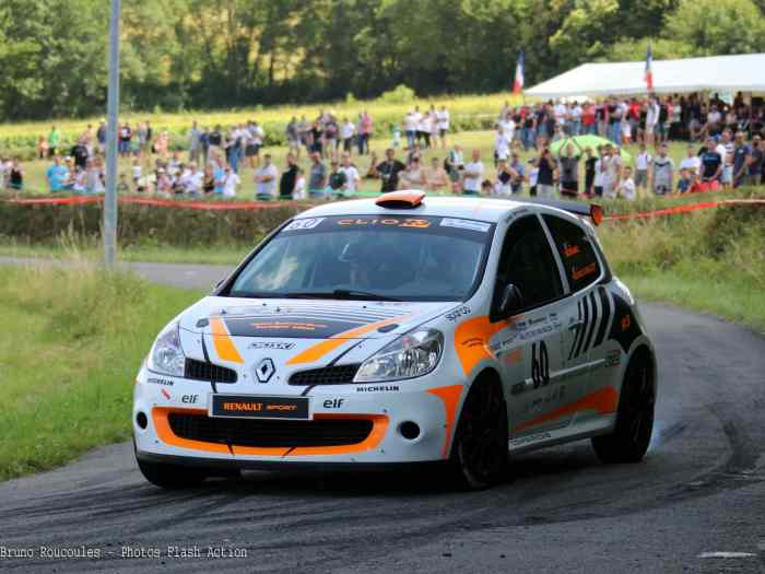 A SAISIR CLIO III RS F2014 – photo 2 sur 6