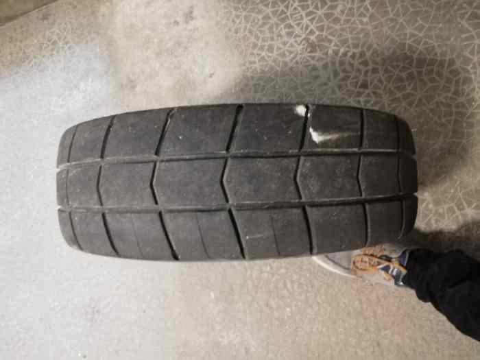 Pneus Michelin TA00 16/57-14 sur jantes 106 xsi 2
