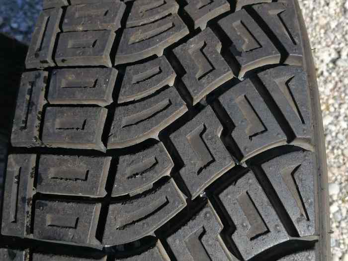17 Pneus Terre KUMHO 15 pouces 0