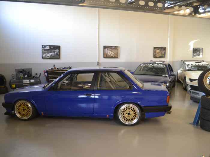 BMW 325 race trackdaycar ready to go. 1