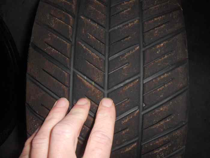 KUMHO 17 pouces TW02 1