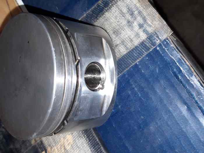 Pistons je 0