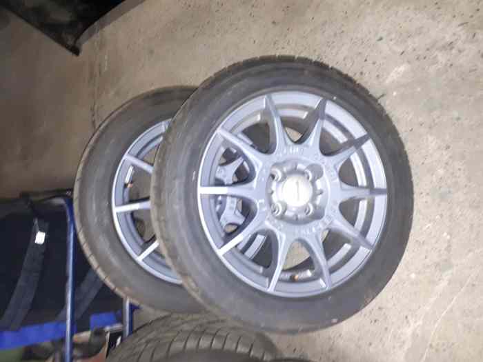 vend jantes speedline 4/100 ET38 RENAULT 3
